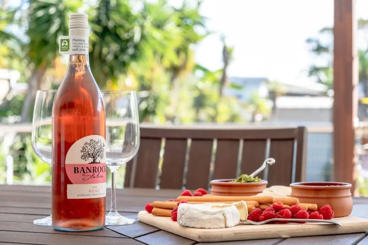 Holiday home Moffat Beach, Large Families & Friends Unite Here! Caloundra